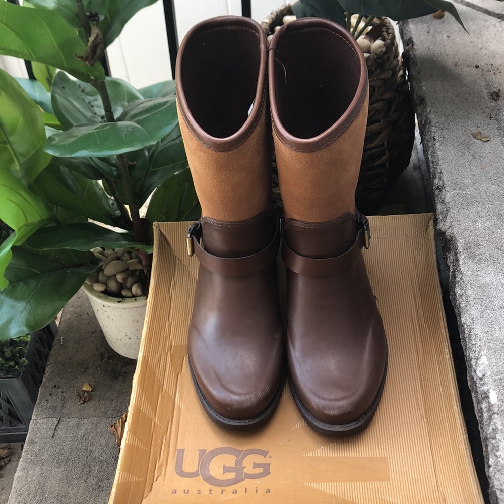 Ugg rain boots